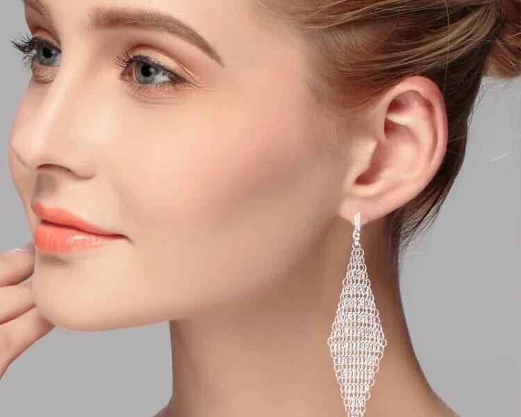 Fashion Queen Temperament Rhombus Mesh Earrings (Silver)