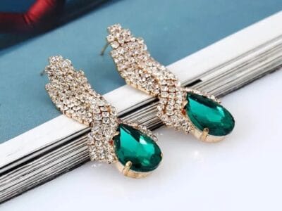 Ladies Vintage Luxury Diamond-shape Drop Long Earrings 1 Pair (Green)