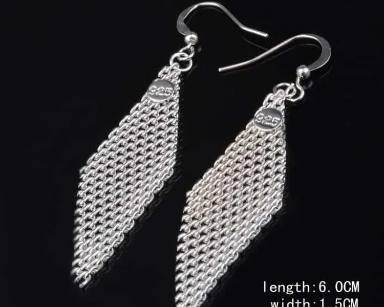 Fashion Queen Temperament Rhombus Mesh Earrings (Silver)