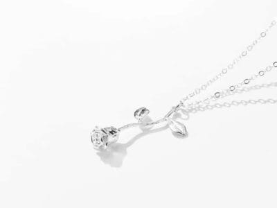 Valentines Day Gift Rose Flower Pendant Jewelry Chain Necklace (Silver)