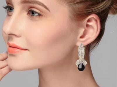 Ladies Vintage Luxury Diamond-shape Drop Long Earrings 1 Pair (Black)
