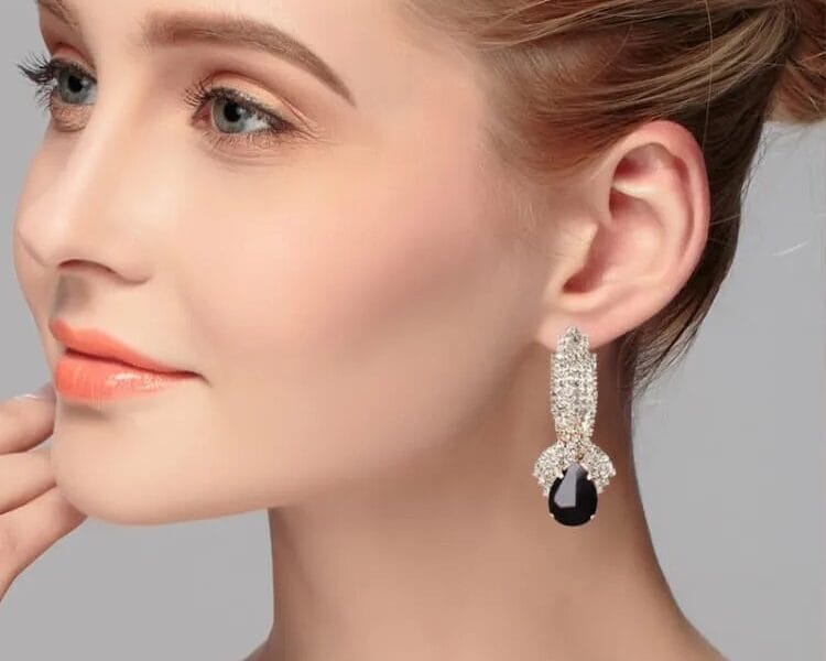 Ladies Vintage Luxury Diamond-shape Drop Long Earrings 1 Pair (Black)