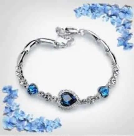 Artificial Diamond Inlaid Crystal Bracelet Heart-shaped Zircon Elegant And Romantic Women , Diameter: 5.7 cm, Perimeter: 18 cm (Blue)