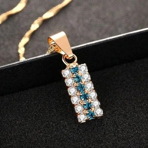 18k Gold Cylindrical Hidden Green And White Crystal Mixed Pendant Necklace (Green)