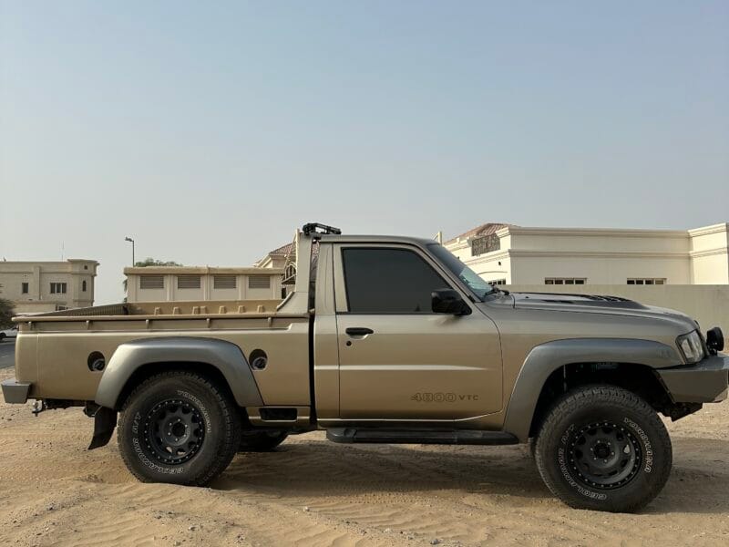 Nissan Patrol Y61 Pickup, with amazing body kit, 4inches lifted king shocks, two LCD screen with apple car play and cruise control