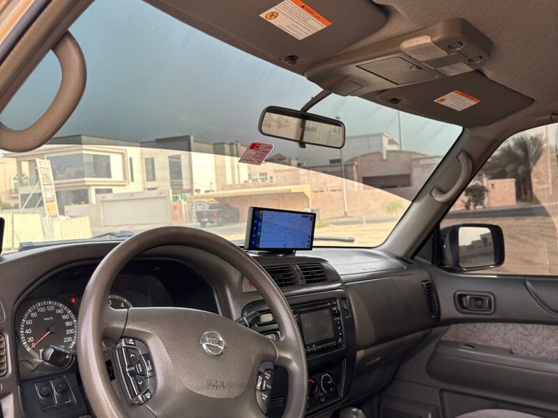 Nissan Patrol Y61 Pickup, with amazing body kit, 4inches lifted king shocks, two LCD screen with apple car play and cruise control