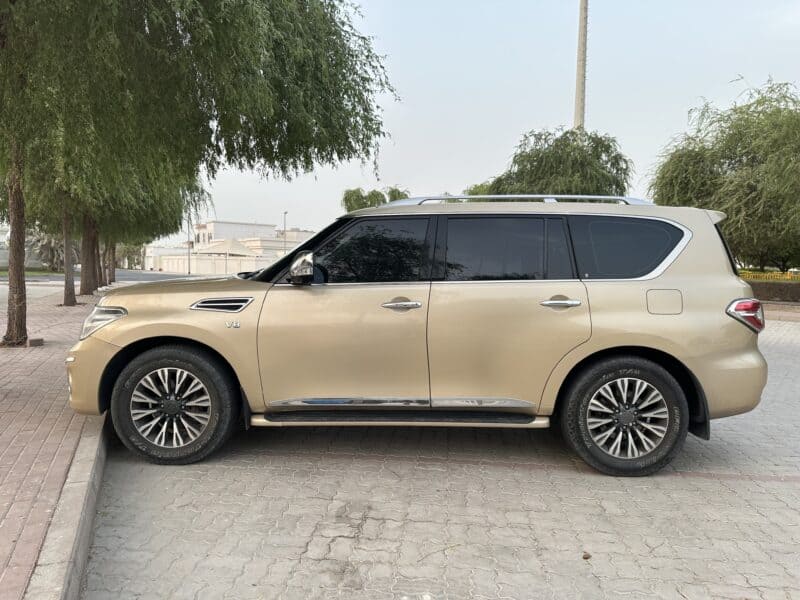Nissan patrol LE Platinum 2011