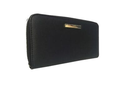 Time and Tru Women’s wallet with bar accent
