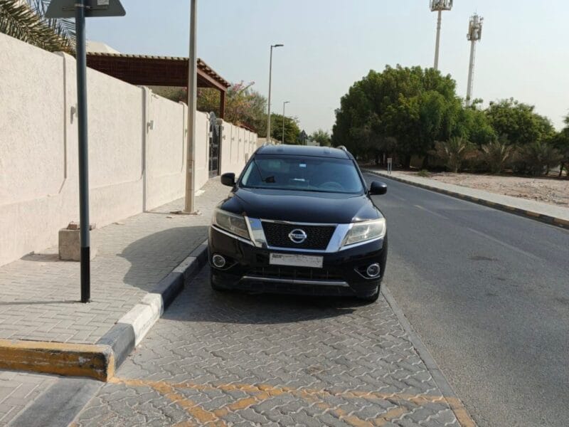 Nissan Pathfinder LE 2015