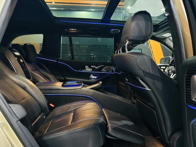 Mercedes-Benz GLS600 Maybach Ultra Luxury SUV 2021 Black & Gold