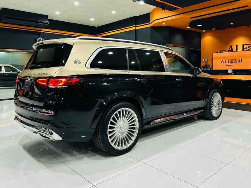 Mercedes-Benz GLS600 Maybach Ultra Luxury SUV 2021 Black & Gold