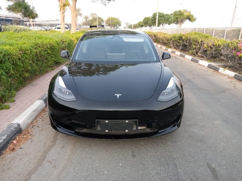TESLA MODEL 3 COLOR BLACK MODEL YEAR 2021
