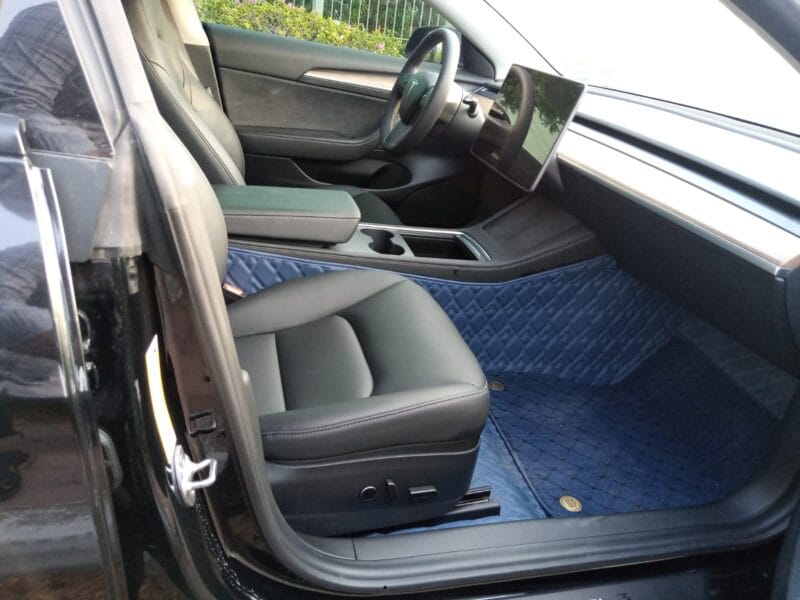 TESLA MODEL 3 COLOR BLACK MODEL YEAR 2021