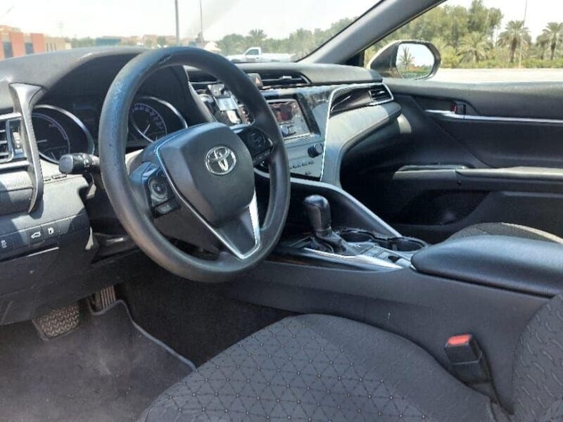 Toyota Camry 2021 , 6 cylinders Taxi