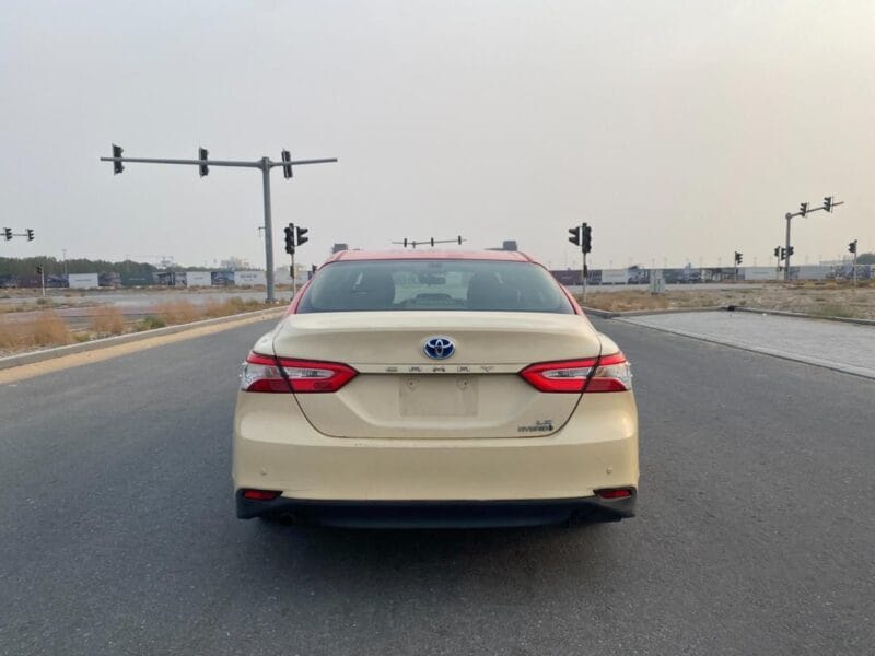 Toyota Camry 2021 , 6 cylinders Taxi