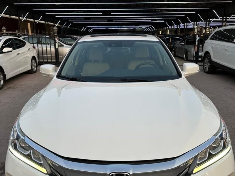 Honda Accord Hybrid Car 2022 Very Good and Clean Condition , 4 cylinders