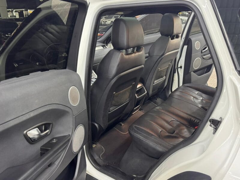 Land Rover Range Rover Evoque 2014 Very Clean , 4 cylinders