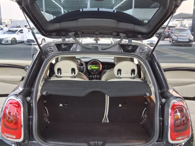 Mini Cooper 2019 , 3 cylinders in Excellent condition