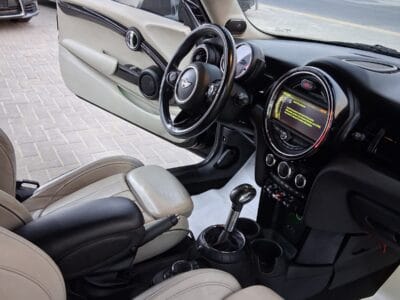 Mini Cooper 2019 , 3 cylinders in Excellent condition