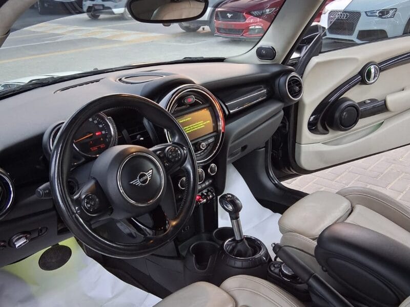 Mini Cooper 2019 , 3 cylinders in Excellent condition