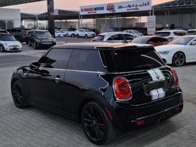Mini Cooper 2019 , 3 cylinders in Excellent condition