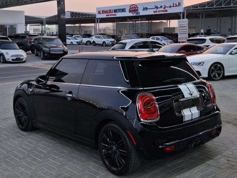 Mini Cooper 2019 , 3 cylinders in Excellent condition
