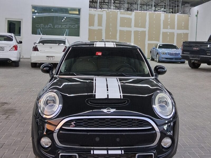 Mini Cooper 2019 , 3 cylinders in Excellent condition
