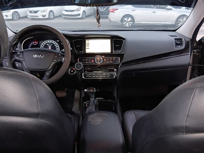 Kia Cadenza 2015 , 6 cylinders Very Clean