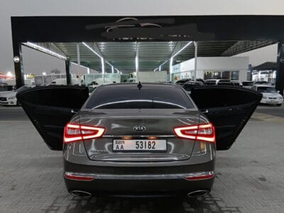 Kia Cadenza 2015 , 6 cylinders Very Clean