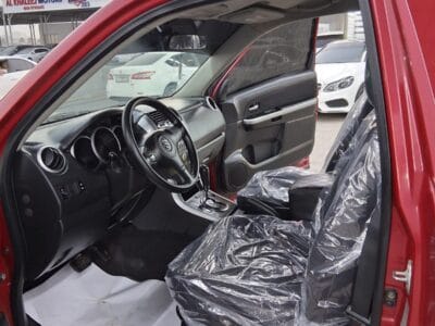 Suzuki Grand Vitara 2011 4 cylinders in Excellent condition