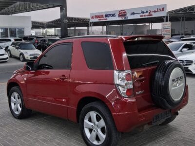 Suzuki Grand Vitara 2011 4 cylinders in Excellent condition