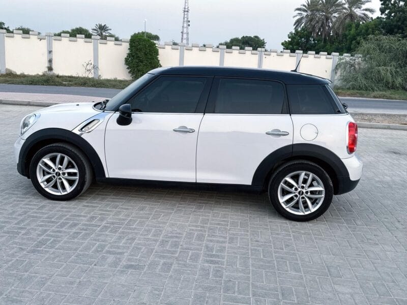 Mini Cooper Countryman 2013 in Perfect condition in and out
