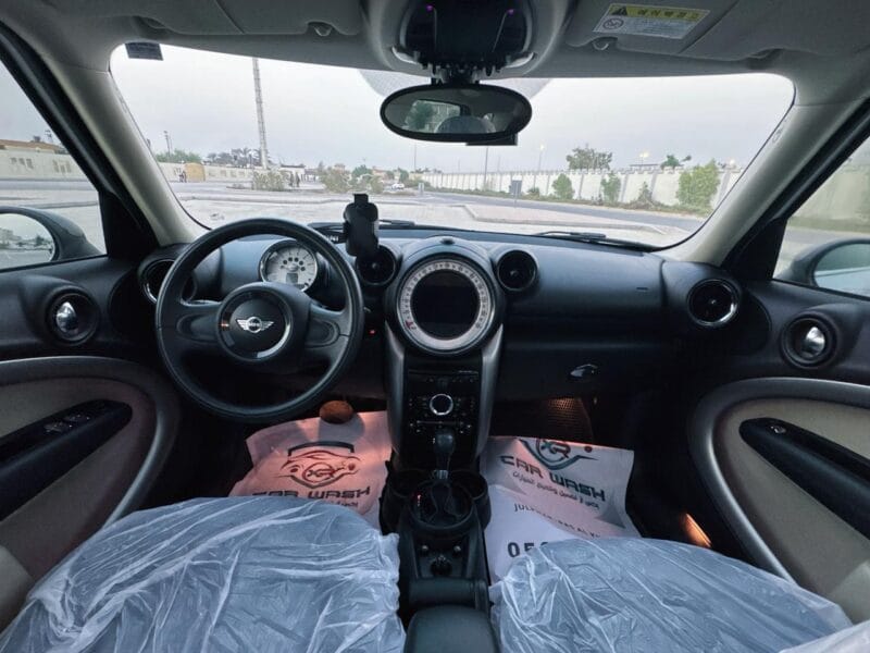 Mini Cooper Countryman 2013 in Perfect condition in and out