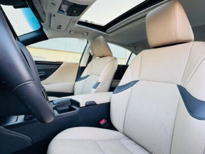 Lexus ES 350 2021 with 6 cylinders