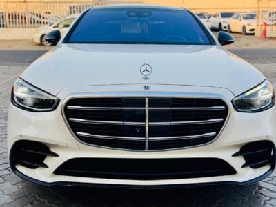 Mercedes-Benz S 580 2021 with 8 cylinders , Clean title