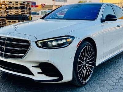 Mercedes-Benz S 580 2021 with 8 cylinders , Clean title