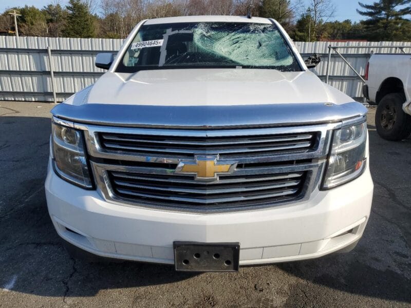 CHEVROLET TAHOE K1500 LT 2015 with 8 cylinders