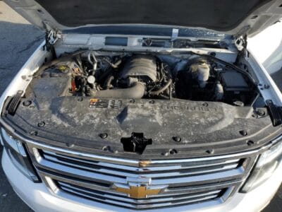 CHEVROLET TAHOE K1500 LT 2015 with 8 cylinders