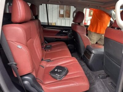 Lexus LX 570 2019 with 8 cylinders