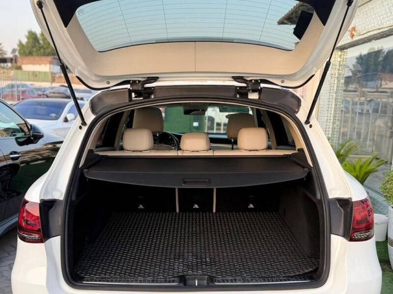 Mercedes-Benz GLC 300 2020 , Clean title