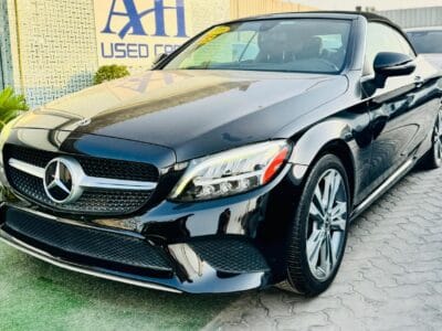 Mercedez-Benz C300 2019 with 4 cylinders