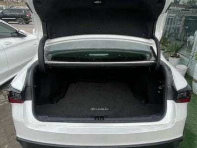 LEXUS IS300 FULL OPTION 2021