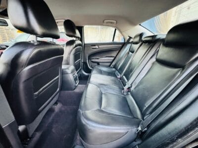 CHRYSLER 300 2019 with 6 cylinders