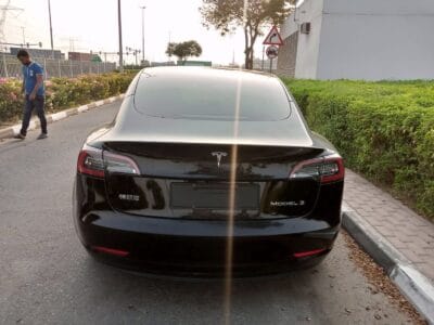 TESLA MODEL 3 COLOR BLACK MODEL YEAR 2021