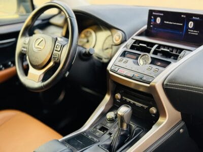 LEXUS NX 300 WHITE 2019