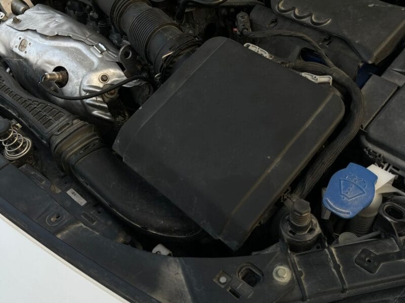 Mercedes-Benz A 220 White 2022 with 4 cylinders