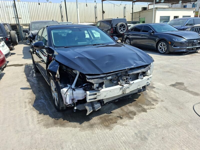 Nissan Altima 2020 with 4 cylinders