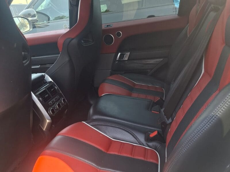 Land Rover Range Rover SVR 2016 with 8 cylinders