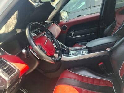 Land Rover Range Rover SVR 2016 with 8 cylinders