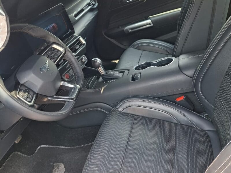 Fod Mustang 2024 V4 with 4 cylinders